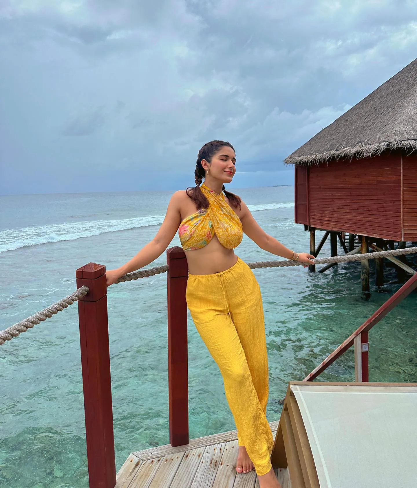 Ruhani Sharma - ruhani-sharma-sexy-33.webp